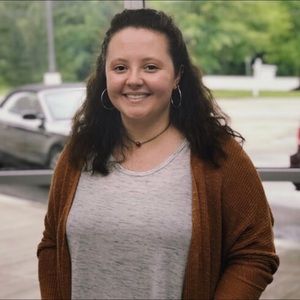 Meet your Posher, Devyn